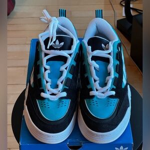 Adidas men’s s Blue & Black Athletic Sneakers